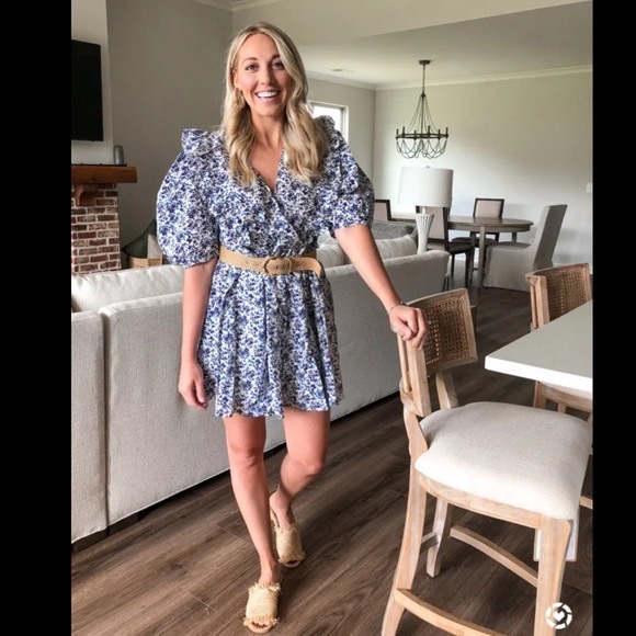 H&M floral puff sleeve dress EUC - Picture 3 of 8